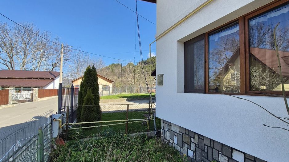 Vila Cornu-Prahova complet mobilata/utilata '' 350 mp + teren 500 mp'' - Poză 33