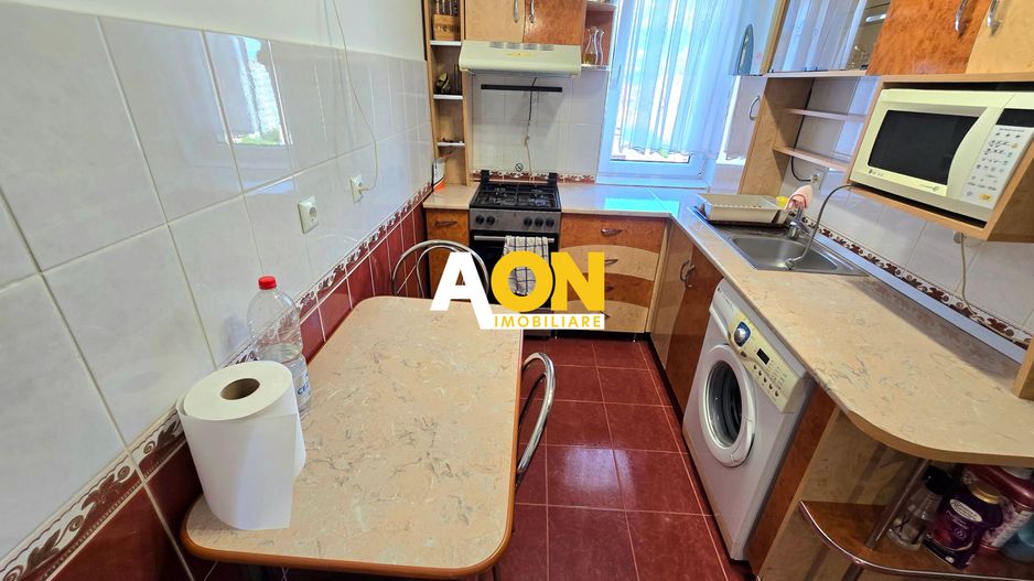 Apartament cu 2 Camere, Bloc cu Lift, Loc de Parcare, Zona Cetate - Poză 3