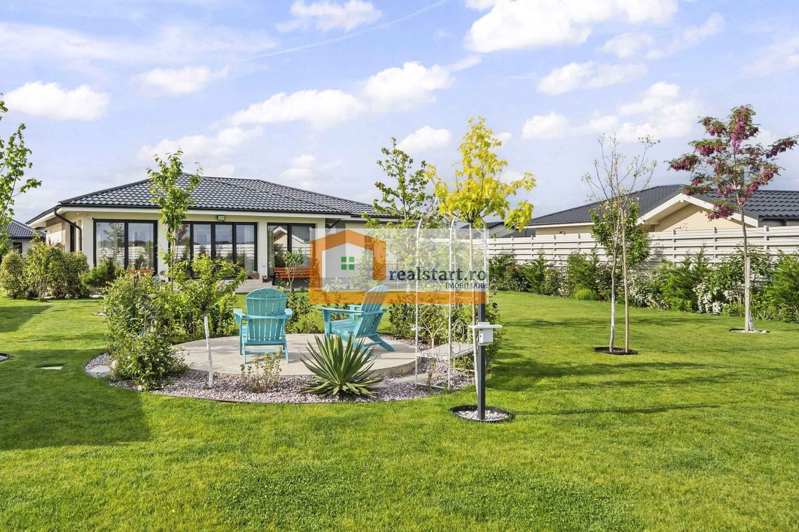 Langa Padure, Vila P+Pod , 1500mp teren,  terasa 40mp,  complex securizat - Poză 4