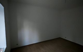 Corp de casa P+M 4 camere , ASTRA - Carpatilor -LIDL- ,curte comuna. - Poză 15