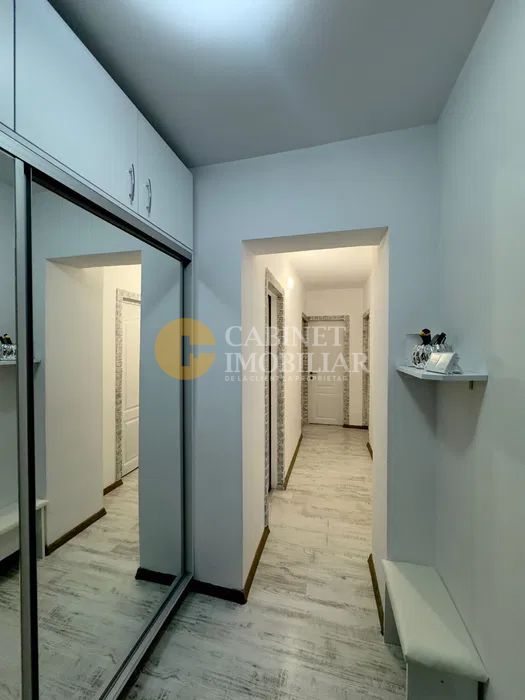 3 Camere Decomandat + 2 Bai - Etaj Intermediar - Zona Frumoasa - Poză 7