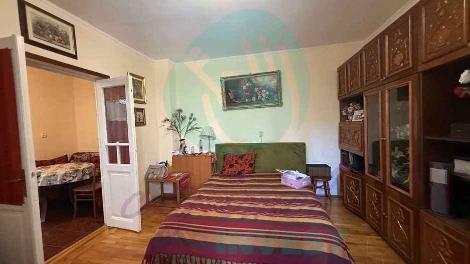 Casuta "bunicii" la 2 pasi de Calea Calarasilor - Poză 6