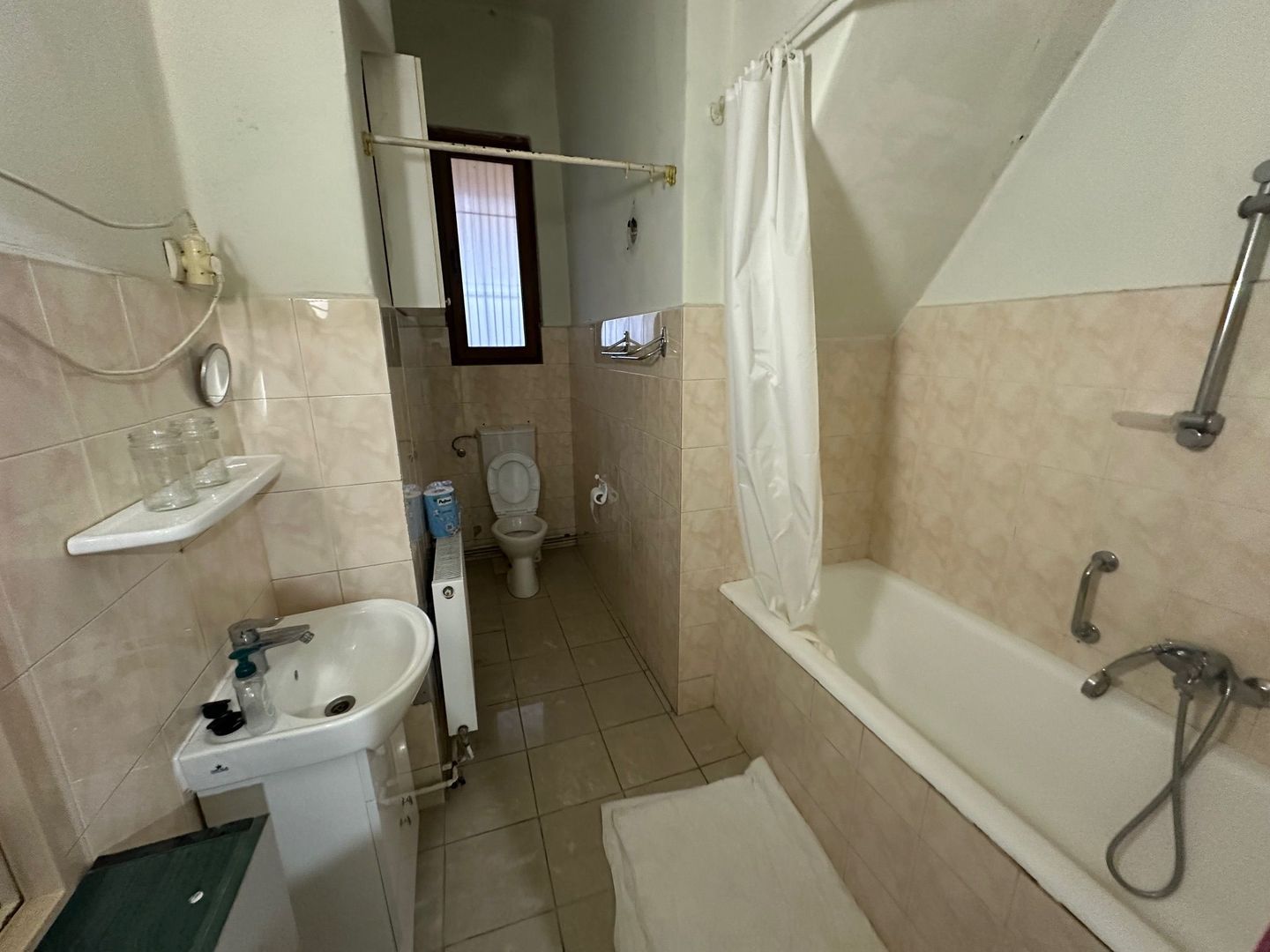 Cladire pretabila birouri / gradinita - Poză 16