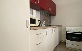 2 dormitoare, centrala proprie, bucatarie inchisa. Piața Libertatii. - Poză 17