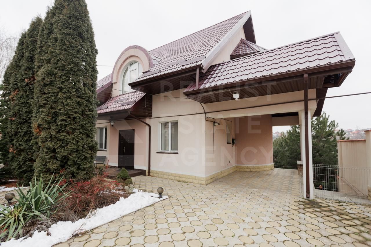 Chirie, casă, 3 camere, strada Plaiului, Botanica - Poză 1