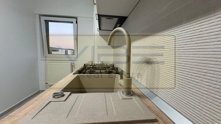 Apartament 1 camera cu parcare Bucium Mega Image - Poză 9