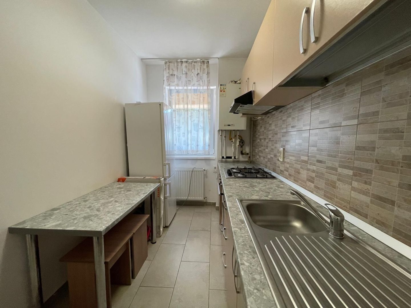 GARSONIERA BLOC NOU, CENTRALA PROPRIE, BUCATARIE INCHISA, LIBERA - Poză 5