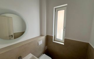 Apartament spațios la parter – ideal locuință sau spațiu comercial - Poză 9