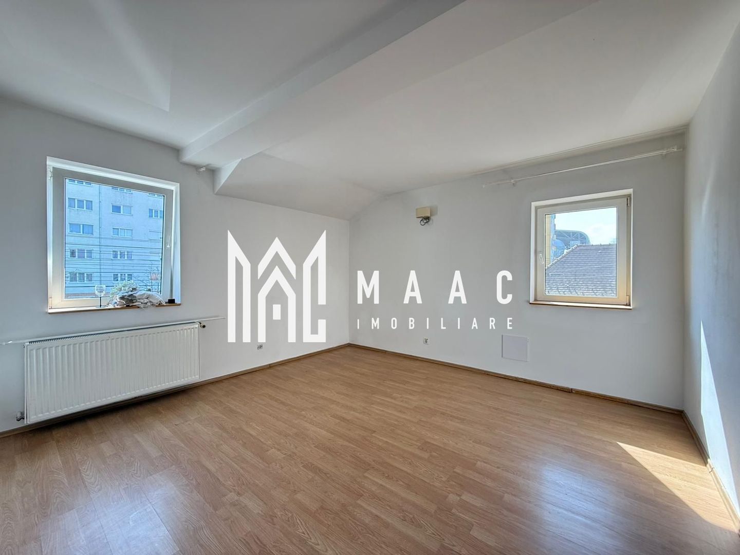 Spatiu comercial/ birouri | Etaj 1 | 80MP | Sub Arini - Poză 12