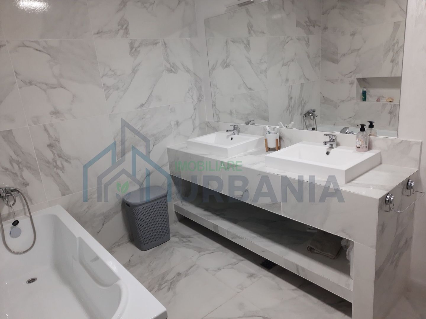 Casa moderna Family Market Miroslava - Poză 4