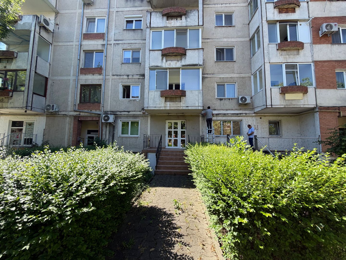 Spațiu parter cu destinație mixtă, zona fostă Lidia – 67 mp - Poză 29