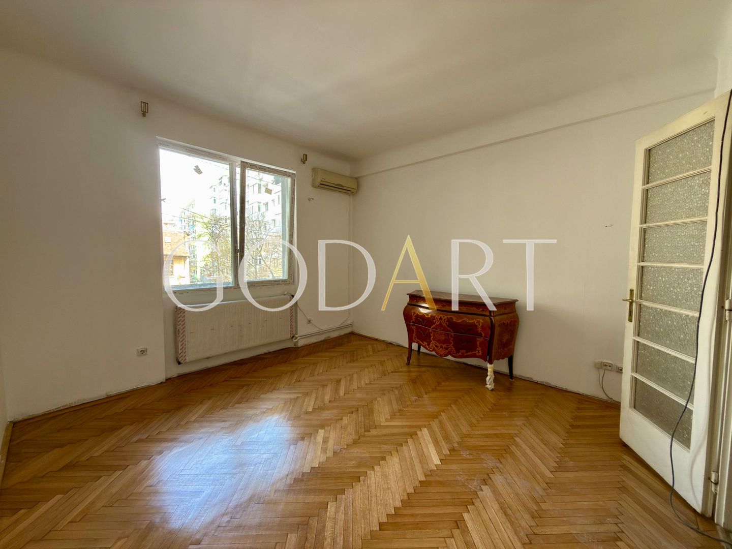 APARTAMENT 4 CAMERE | RENOVAT | BOXA | CURTE COMUNA - Poză 3