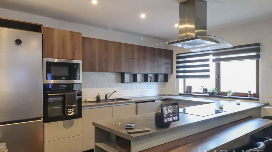 Apartament spatios cu balcon si terasa, complet mobilat, Europa! - Poză 9