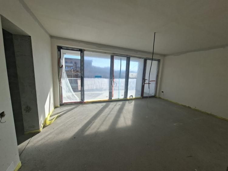 Vânzare Casă Unifamilială Cuplată | Acces privat | Tehnologii premium - Poză 6