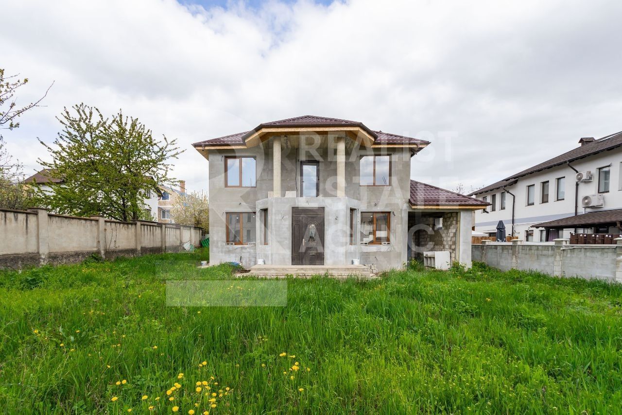 Vânzare casă , 240 mp., ул. Păcii, Durlești - Poză 2