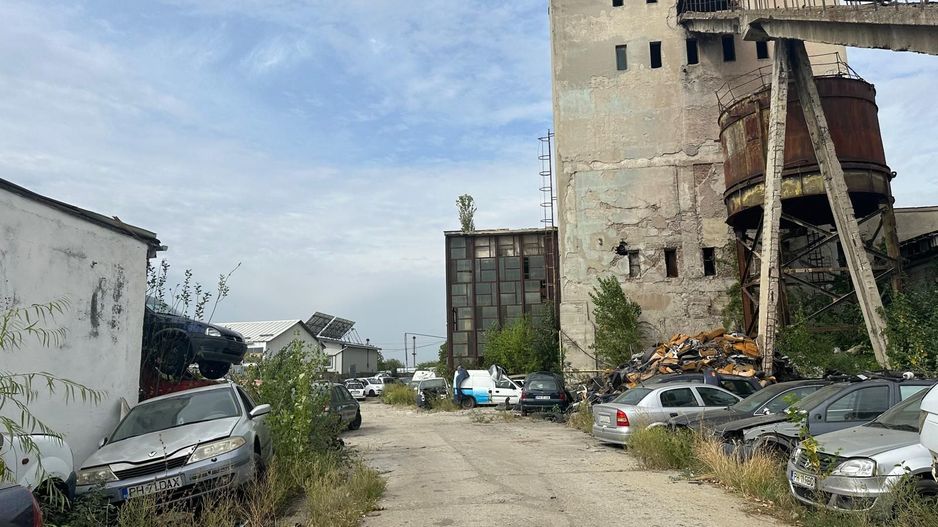 Platformă Industrială cu Cale Ferată si Infrastructură Completă - Poză 36