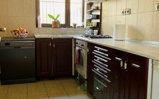 Casa Superba cu multe oportunitati si cu o panorama extraordinara - Poză 7