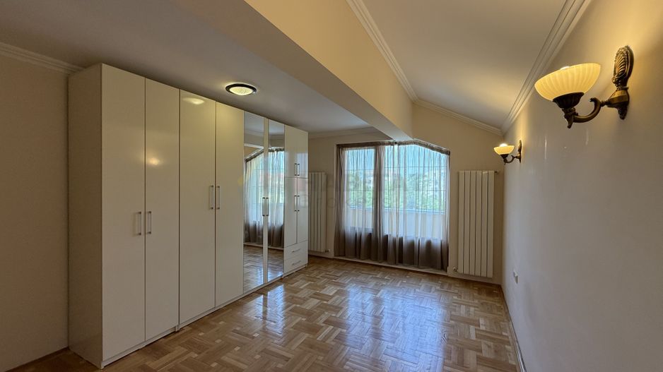 Vila 9 camere cu piscina si teren de 1.000 mp - Poză 26