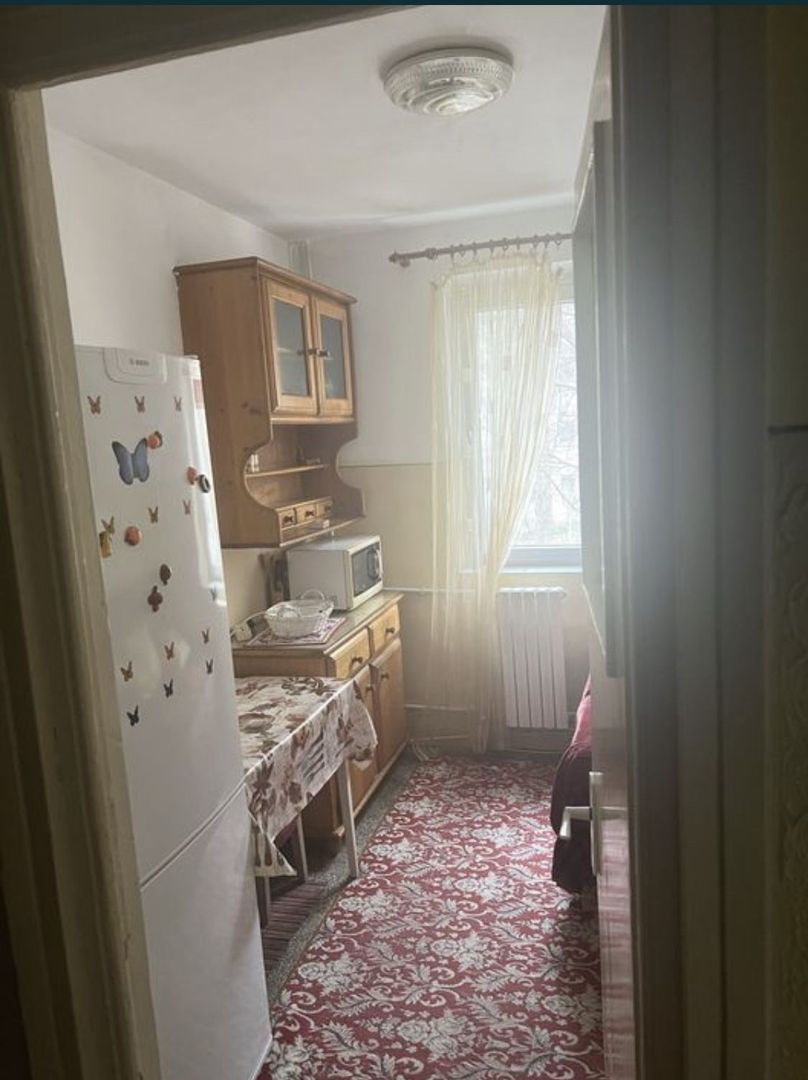 Apartament 2 camere zona Tomis1, etaj 1, zona foarte linistita - Poză 7