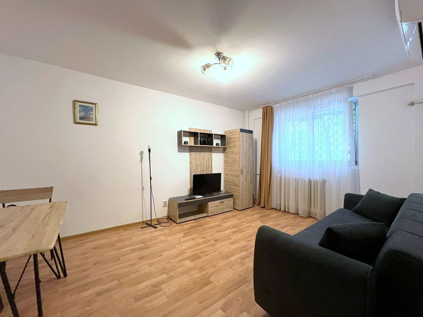 2 camere Str Veronica Micle-Victoriei-Titulesc - Poză 3