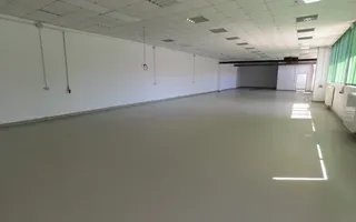 Proprietate industriala  la 35 km de TM - Poză 11