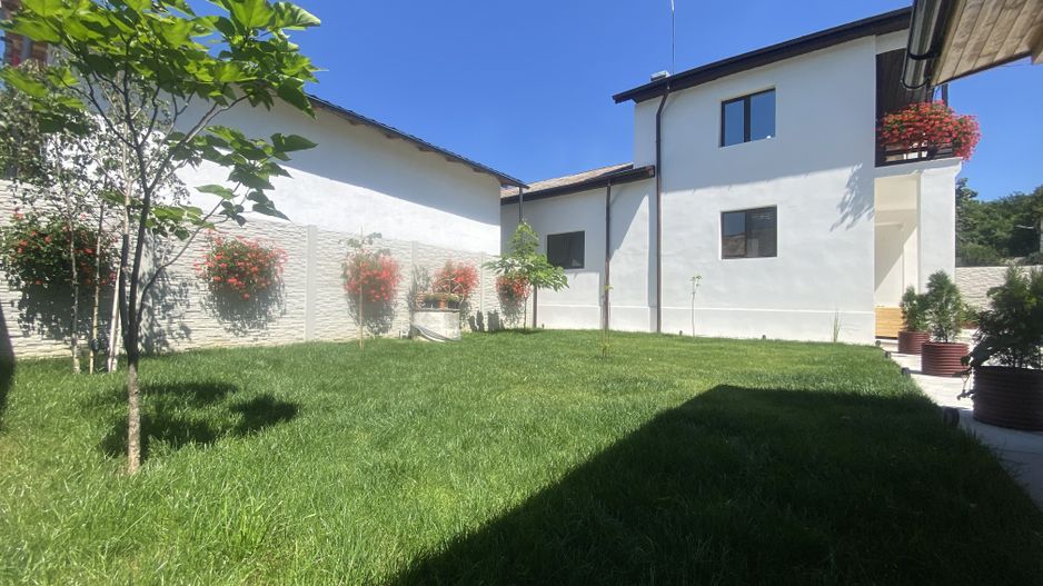 Gata de locuit! Vanzare casa cu 5 camere in Priboiu, com.Branesti - Poză 1