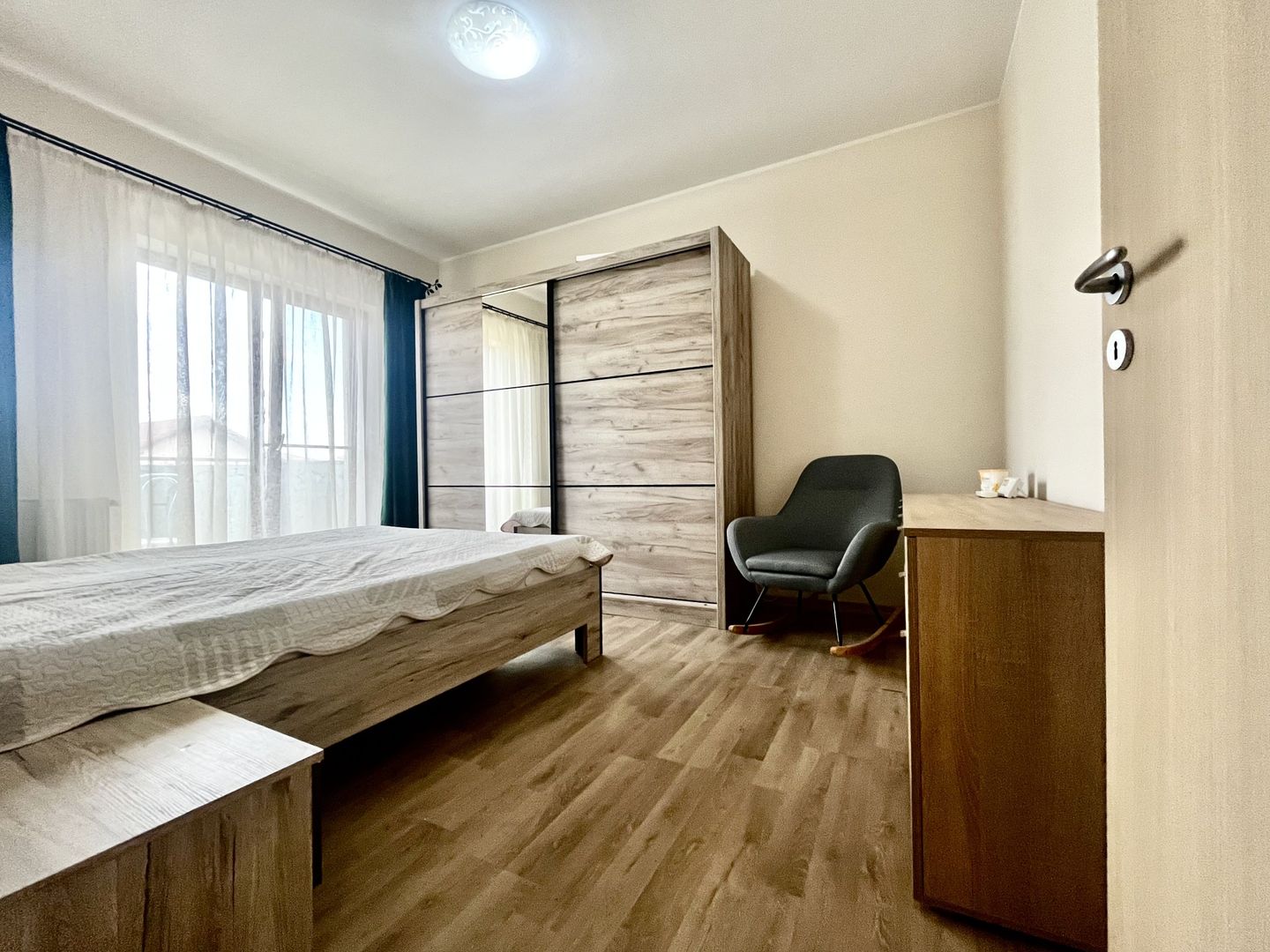 2 camere, decomandat, modern si primitor, la intrare in Dumbravita - Poză 7