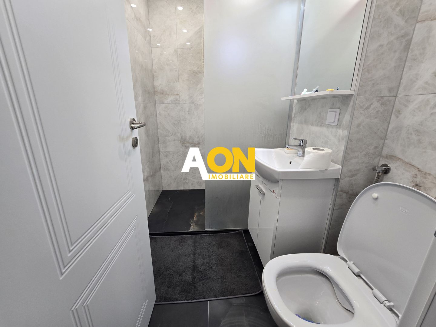 Apartament 2 Camere, Decomandat, Renovat, Zona Closca - Poză 3