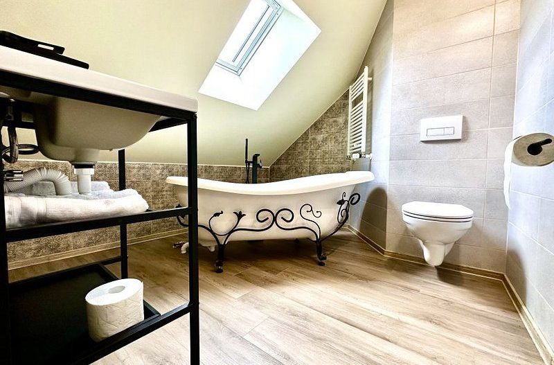 Închiriere casă cu grădină și șemineu în Timișoara – Stil și confort! - Poză 17