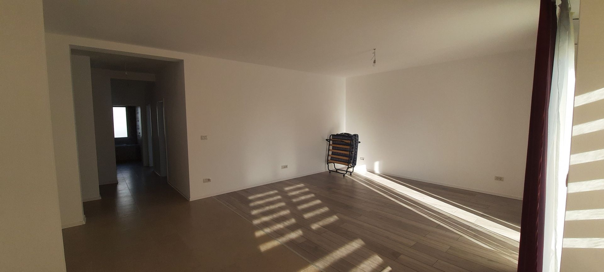 Apartament cu 3 camere. - Poză 2