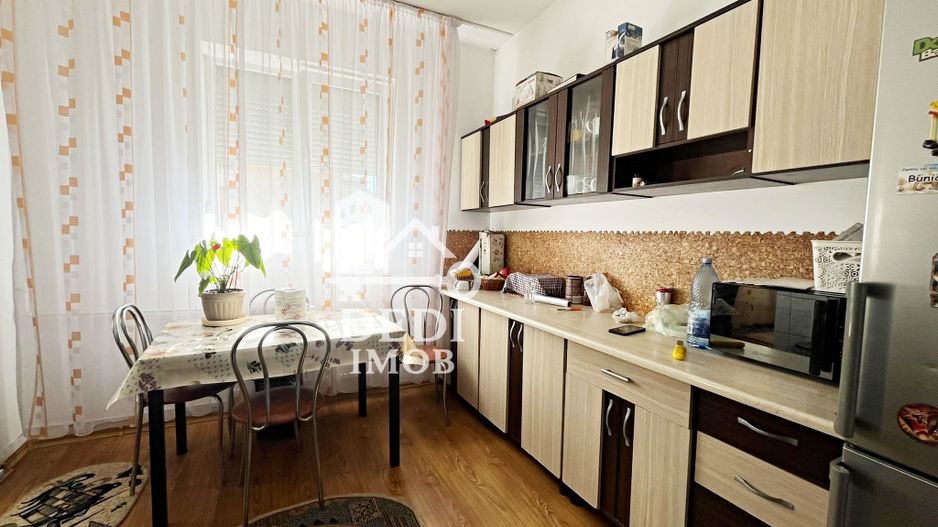 Apartament 2 camere de vanzare in zona Rogerius, Oradea - Poză 3