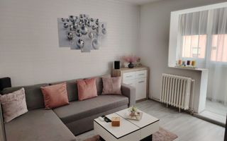 Apartament 3 camere decomandat, etaj intermediar - Poză 2