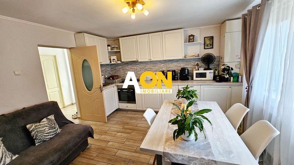 Casa 4 camere, 2 bai, 2 bucatarii, 1050 mp teren, zona Centru - Poză 7