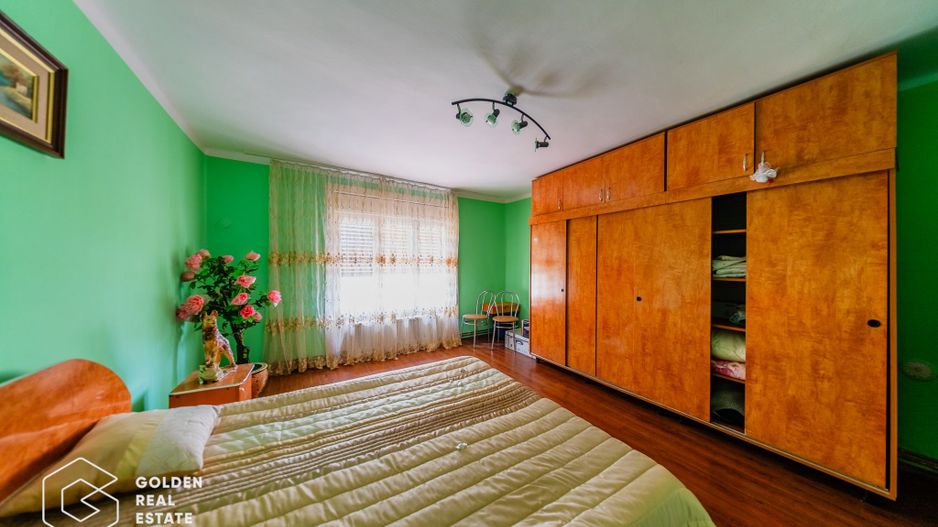 Casa situata in comuna Seitin, la cheie - Poză 12