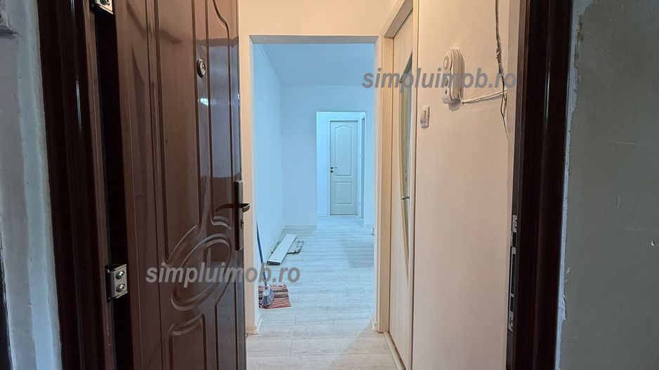 2 Camere Renovat Luica/Piata Resita - Poză 2