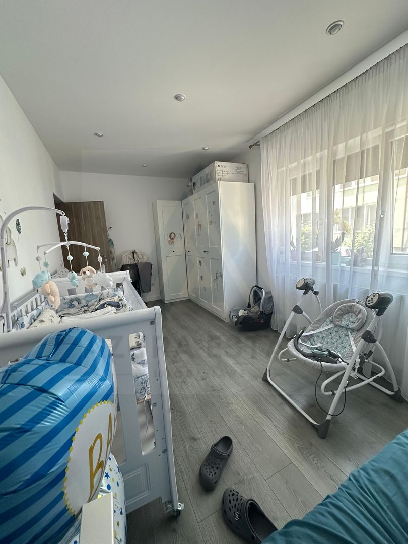 Apartament 3 camere 83 mp utili curte si 2 locuri parcare in Selimbar - Poză 11