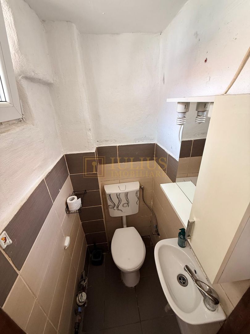2 camere| apartament la casa-curte comuna| loc de parcare| centrala proprie| - Poză 11
