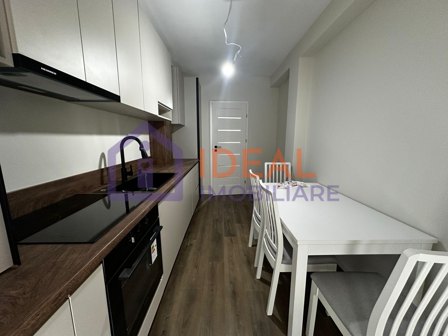 Apartament de vanzare 2 camere la alb -  zona Doamna Stanca - Poză 12