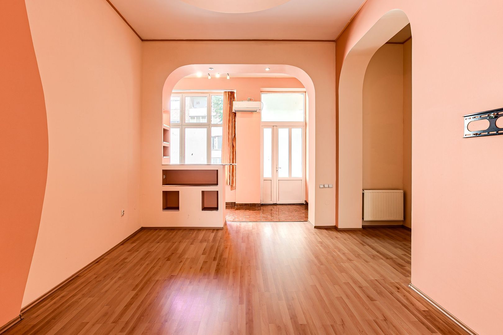 Rezervat Apartament spațios cu vedere la Bulevardul Revoluției Arad - Poză 6