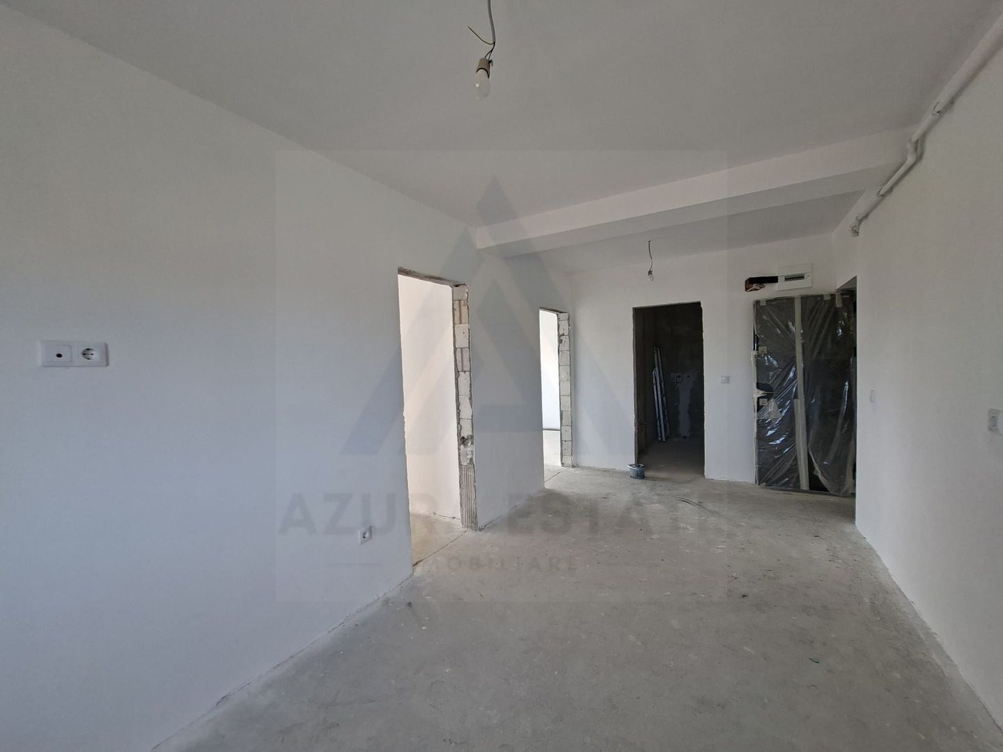 Apartament 2 camere 53 mp utili etaj 1 baie cu fereastra Selimbar - Poză 3