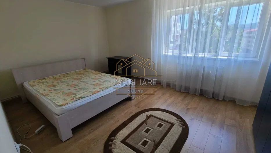 Apartament decomandat cu 2 camere de închiriat - Poză 1