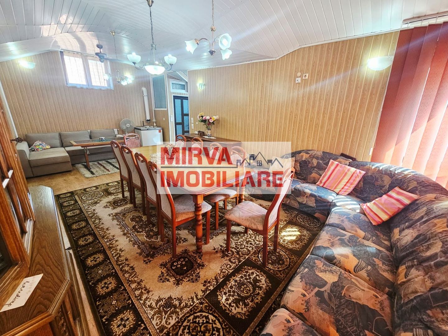 🏡 Casă spațioasă cu 9 camere în Strejnicu – pentru locuință, birouri - Poză 61