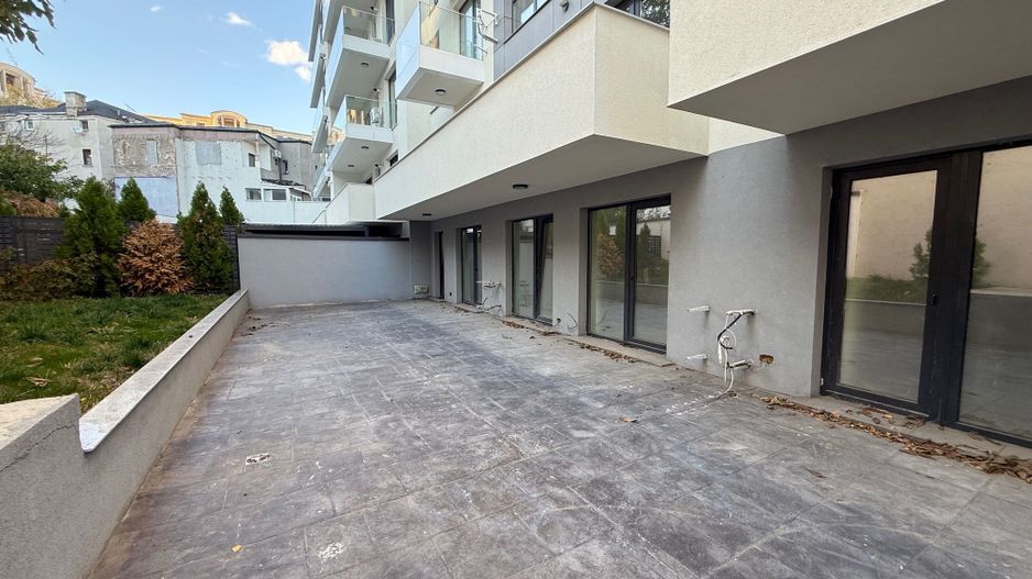 Apartament 4 Camere de Vanzare - Poză 26