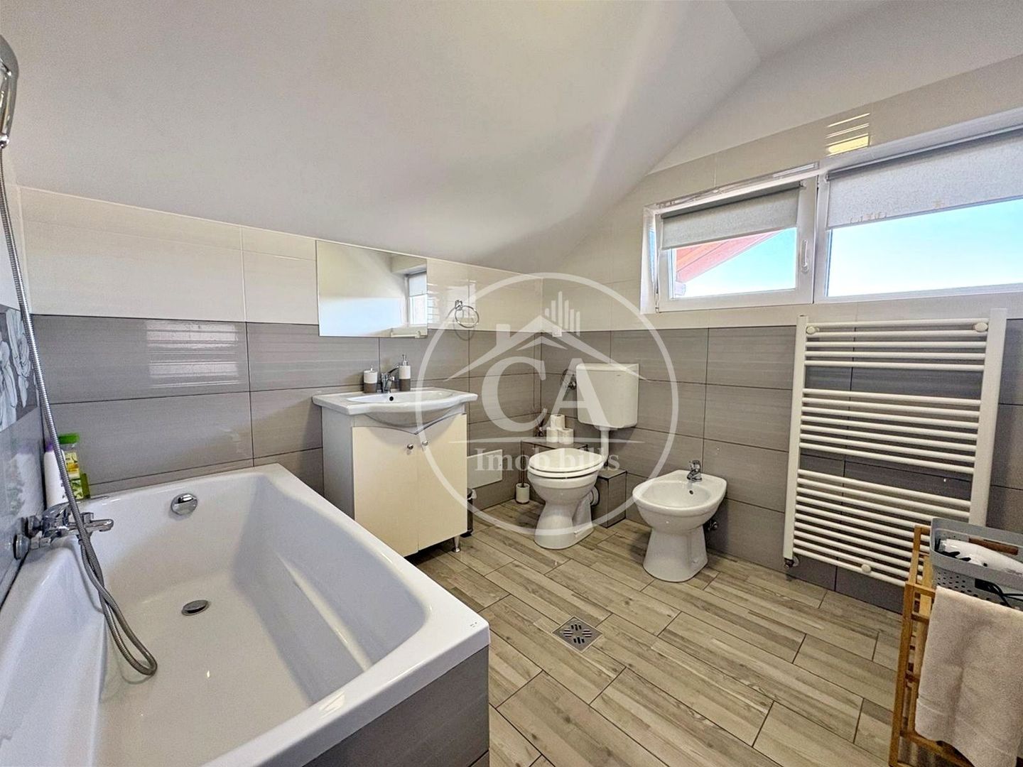 Casa P+1 cu 5 camere de inchiriat în zona Calea Clujului, Oradea - Poză 15