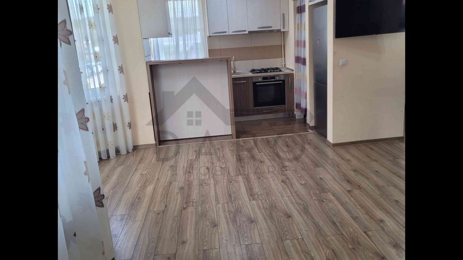 Casă Livezeni 815 mp teren, casa primitoare ,la doar 5 minute de oraș. - Poză 5