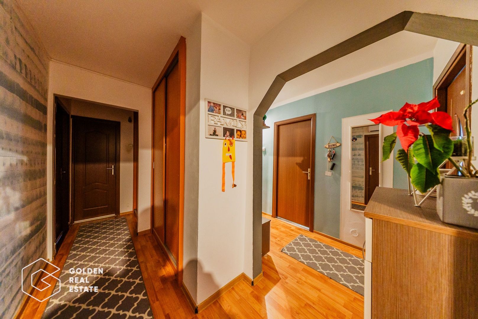 Apartament 4 camere, decomandat, etaj 3, comision 0% - Poză 14