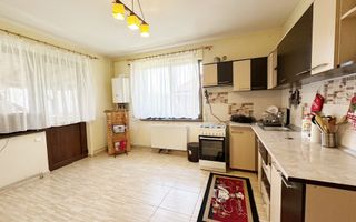Inchiriere Casa 3 camere + curte generoasa 500 mp - Poză 8