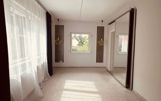 Vilă de închiriat în Gruia – spațiu generos, ideal pentru business. - Poză 4