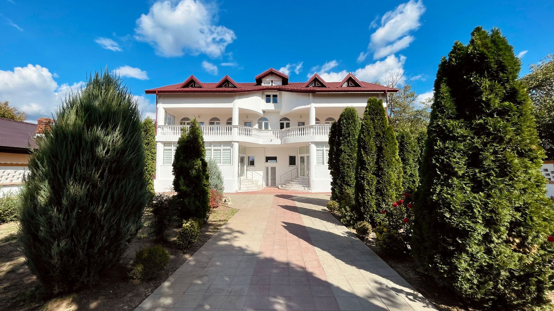 Casa  de vanzare tip duplex 5 camere Cioplani - Poză 1