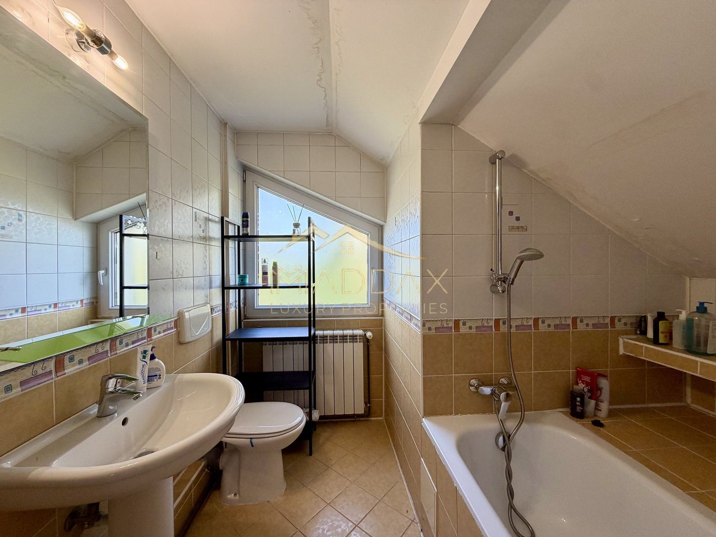 Vila cu 6 camere *485 mpc // *1.670mp teren* // 8 locuri parcare // Sisești - Poză 44